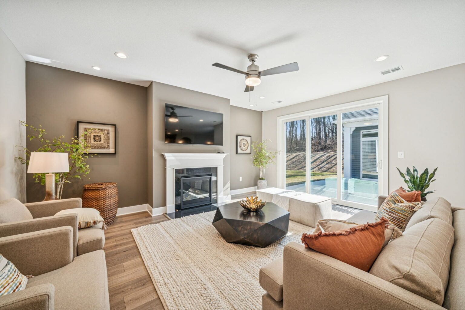9 Web Or Mls 1177 Airport Road