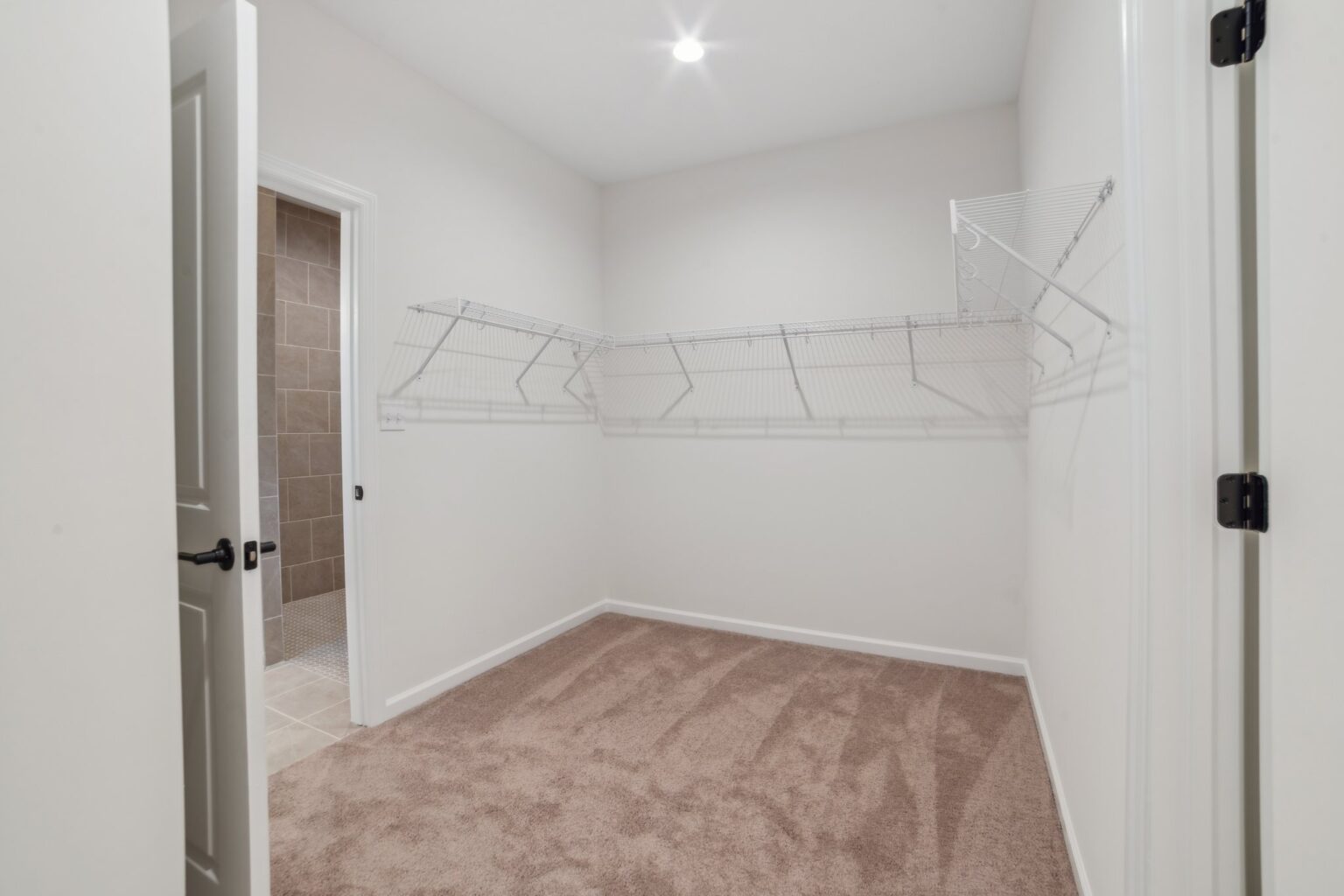 24 Web Or Mls 1030 Man Owar Court