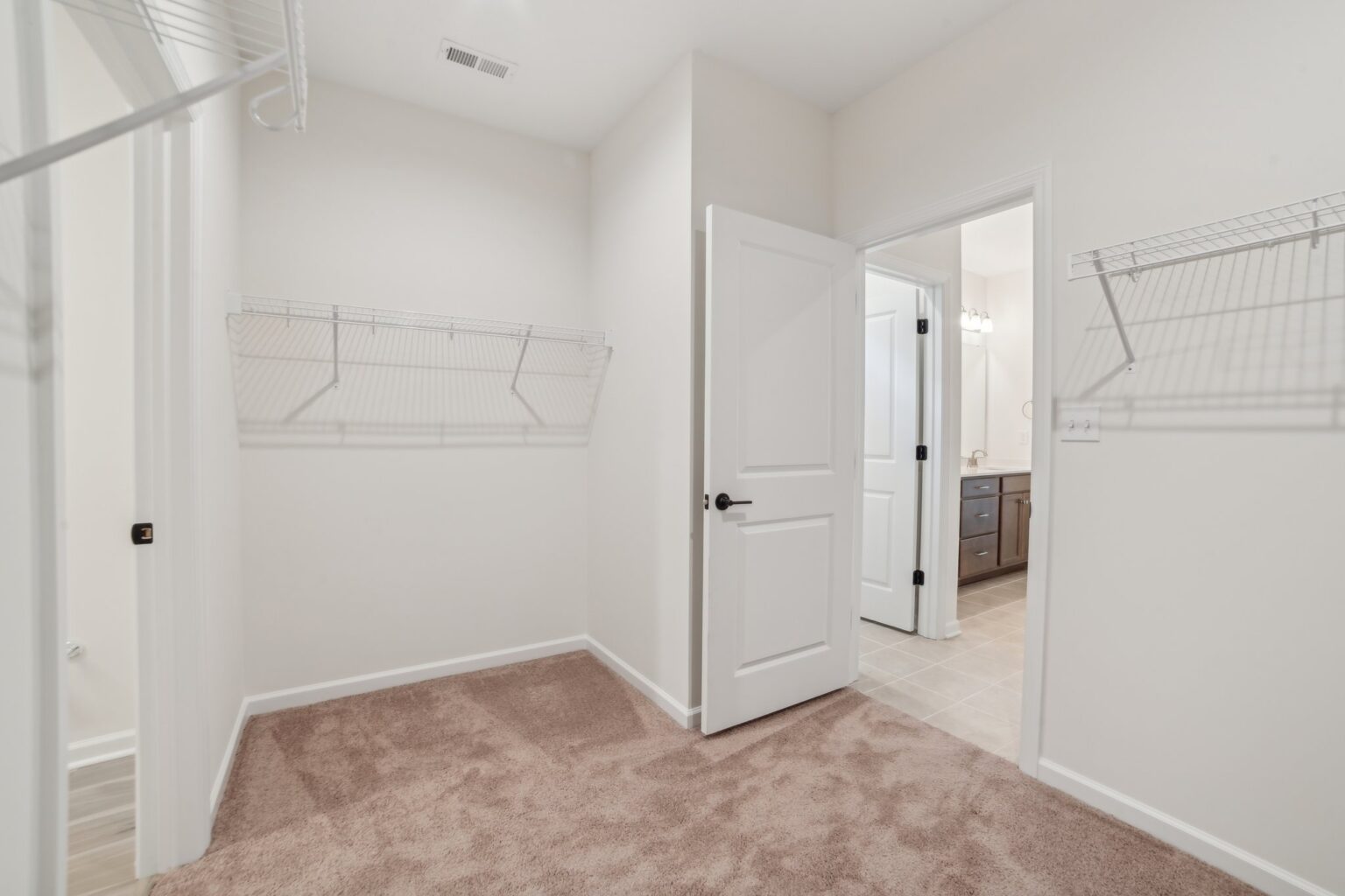25 Web Or Mls 1030 Man Owar Court