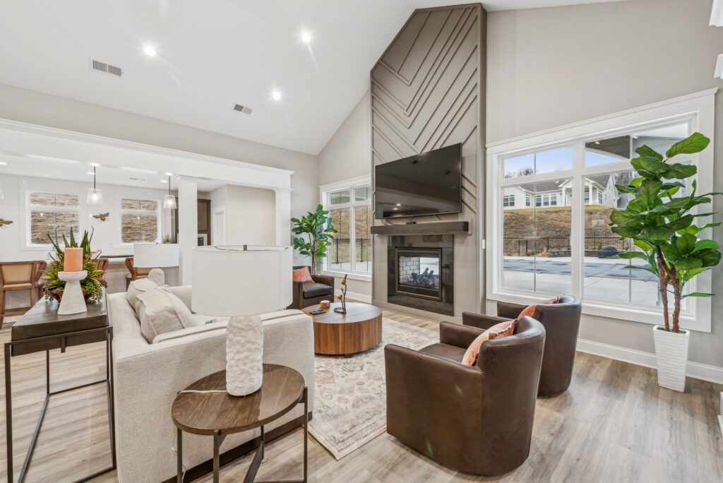 15 Web Or Mls 3000 August Court Clubhouse