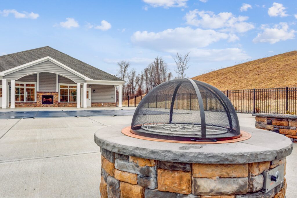 26 Web Or Mls 3000 August Court Clubhouse