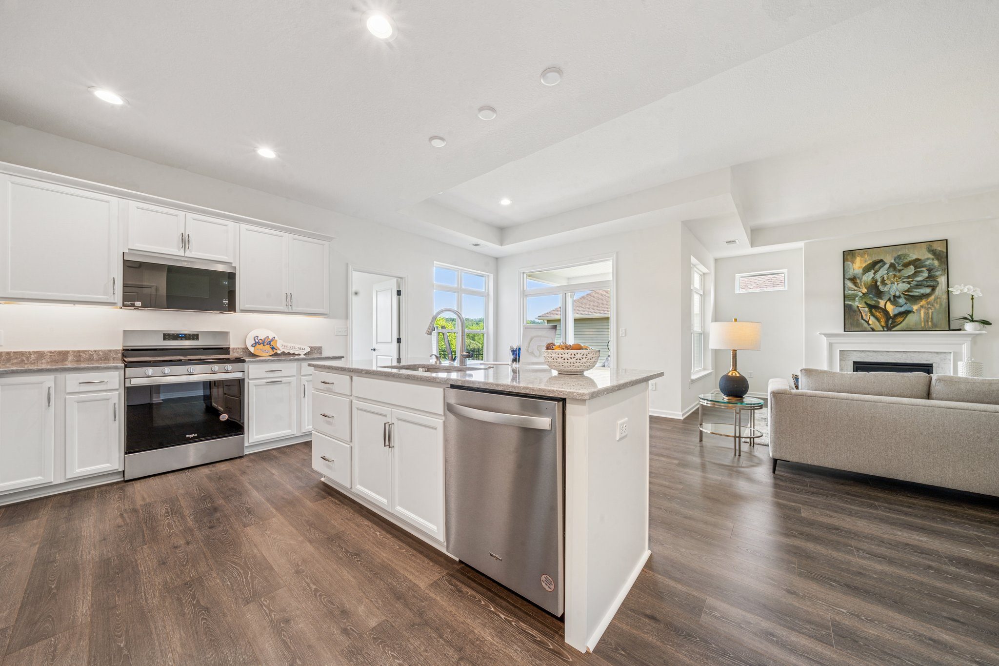12 Web Or Mls 4282 Hawthorn Dr 152