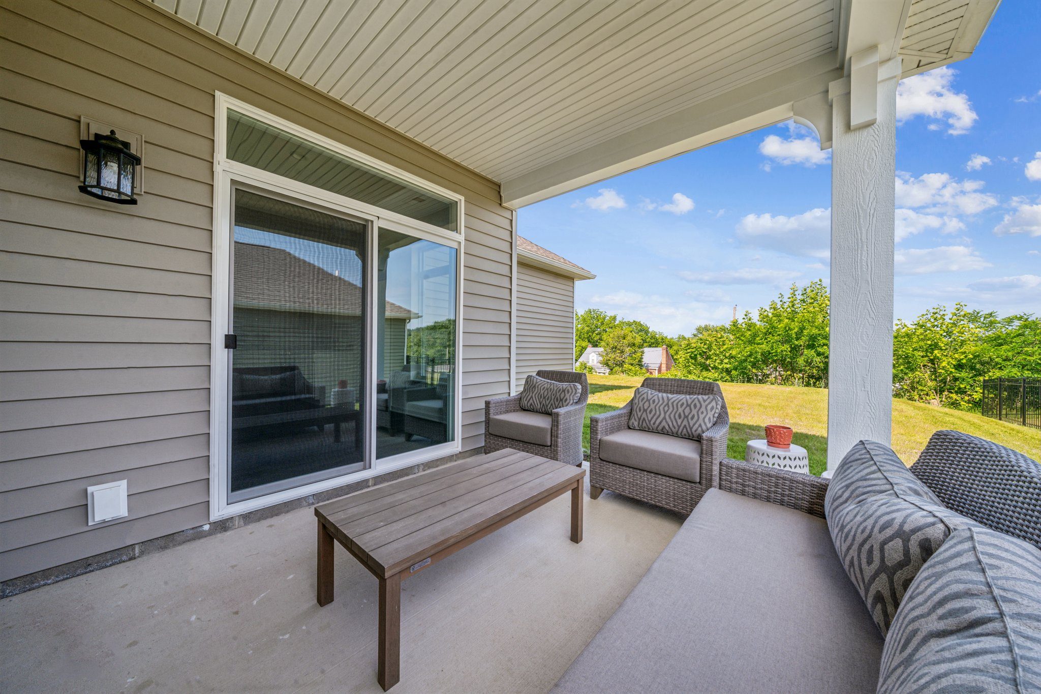 23 Web Or Mls 4282 Hawthorn Dr 152