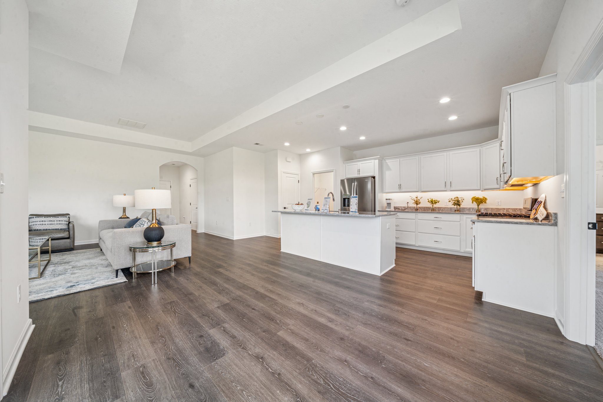 8 Web Or Mls 4282 Hawthorn Dr 152