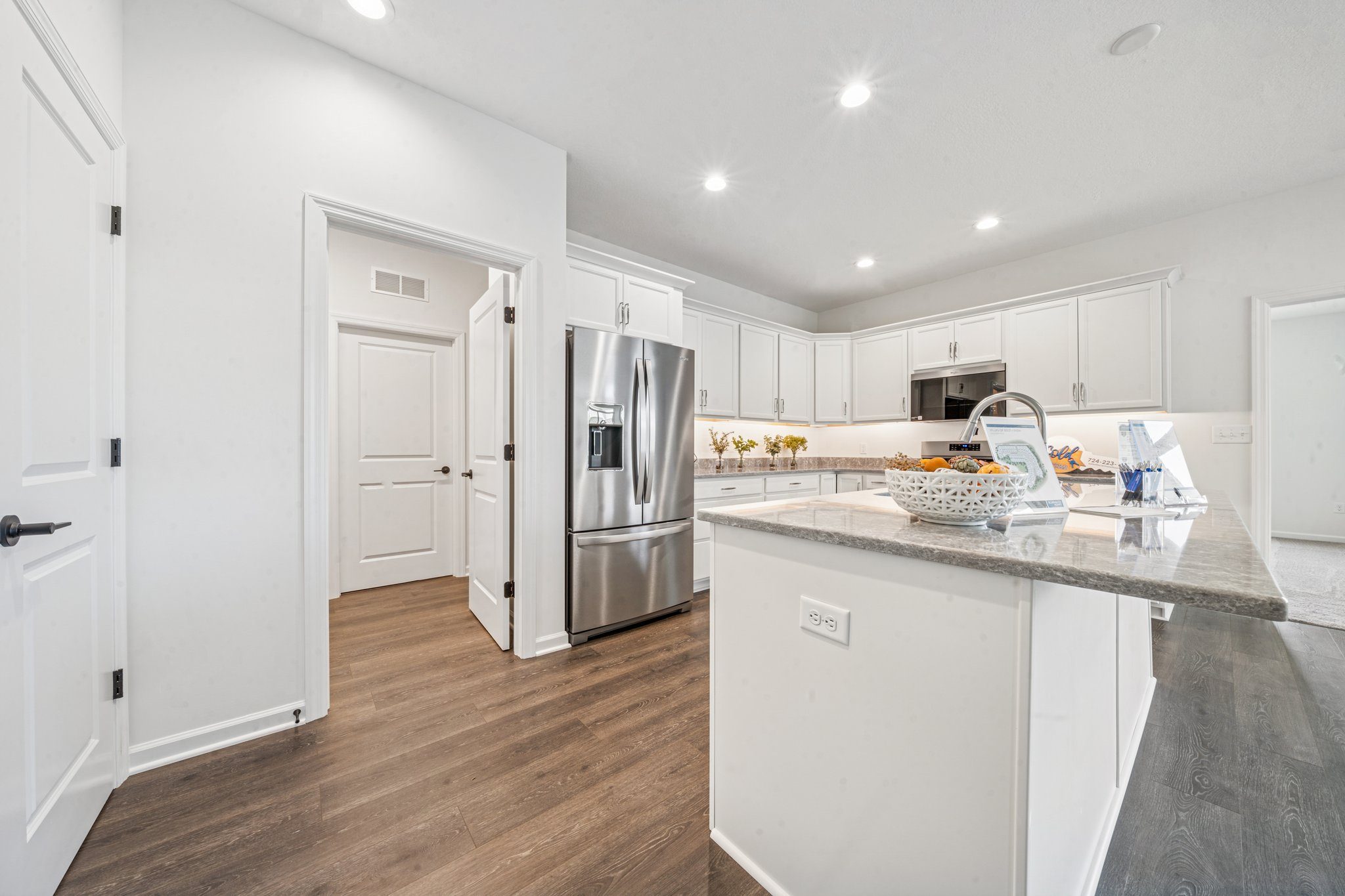 9 Web Or Mls 4282 Hawthorn Dr 152