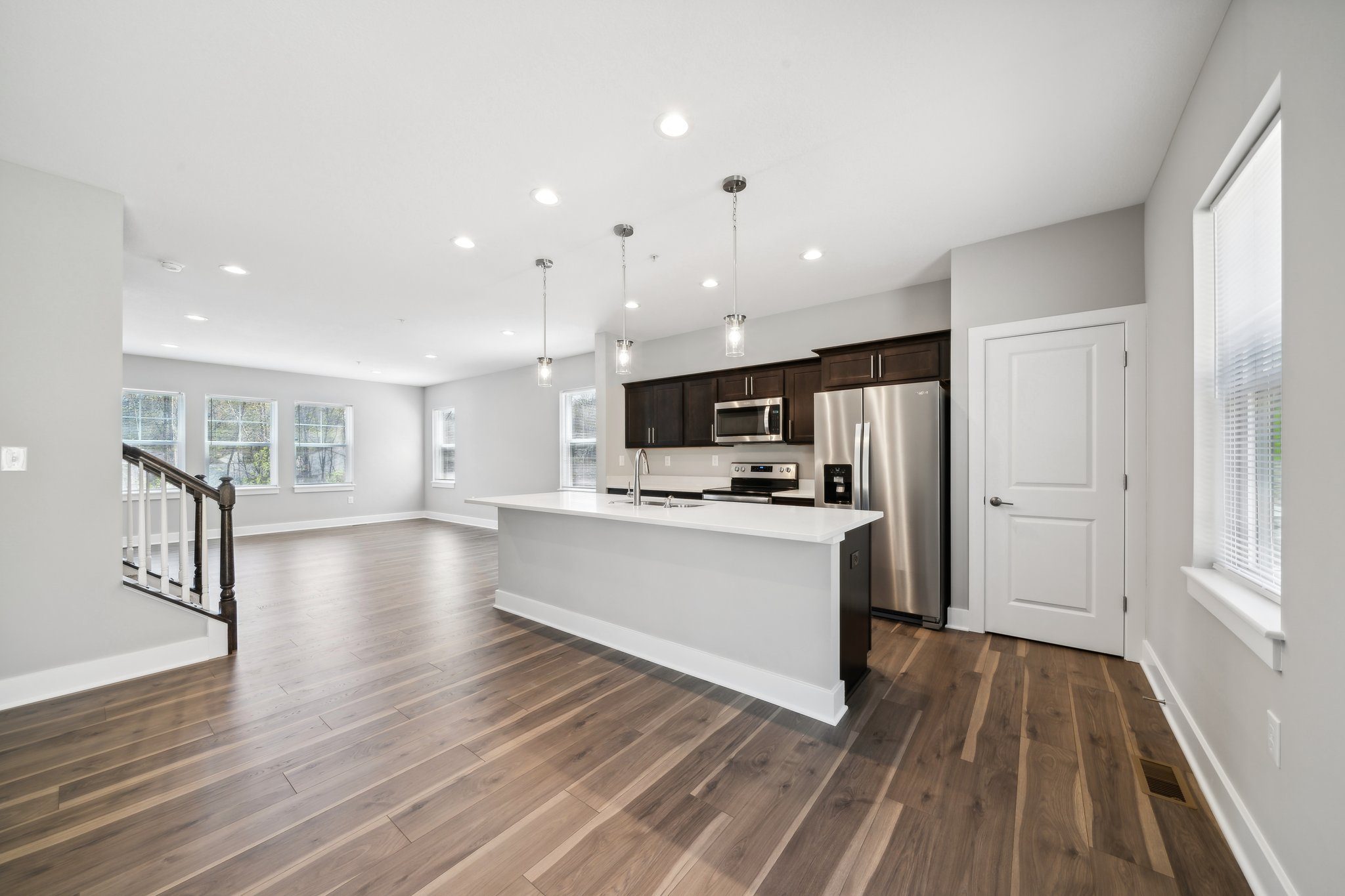 9 Web Or Mls 2010 Stefano Dr (2)